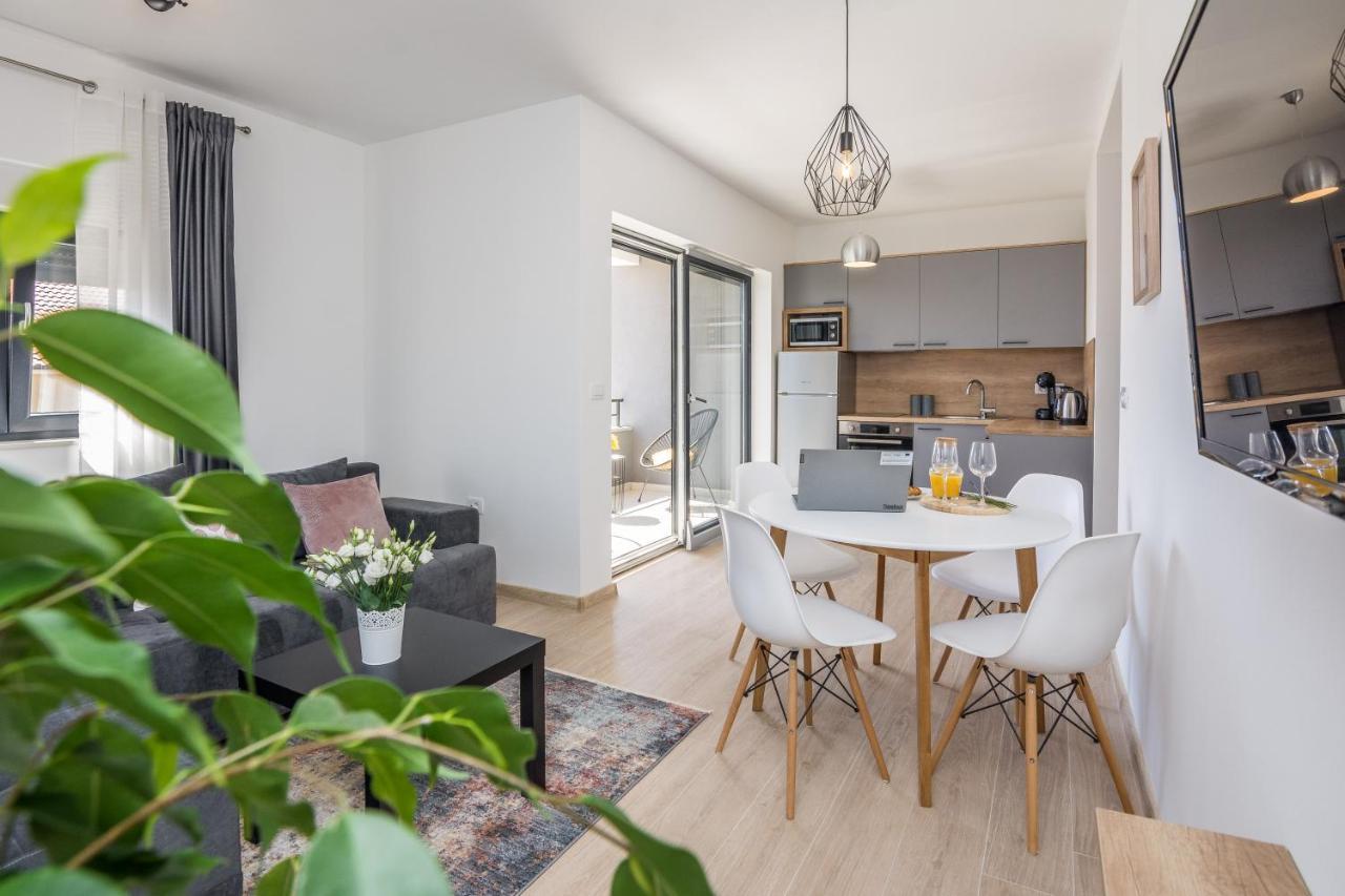 Apartments Maella Zadar Extérieur photo
