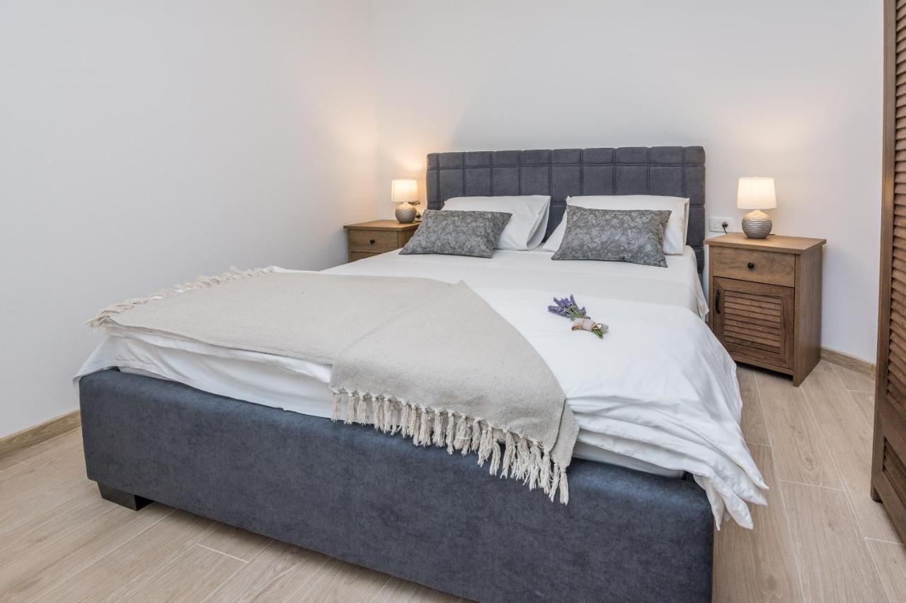 Apartments Maella Zadar Extérieur photo